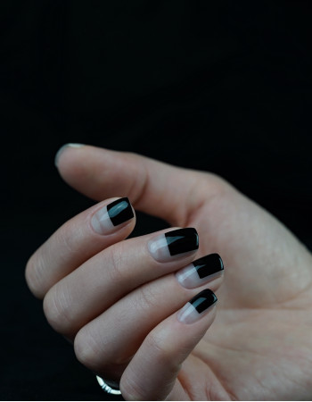 Artygel 010 черный 4 мл Artygel 010 черный 4 мл