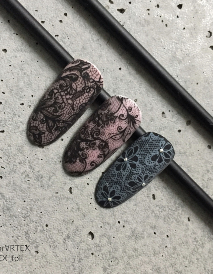 Фольга переводная черный узор 4см х 1м 232 Фольга переводная черный узор 4см х 1м 232