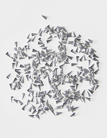 Металлический декор, треугольник матовый с граненой поверхностью серебро 3х1мм Металлический декор, треугольник матовый с граненой поверхностью серебро 3х1мм