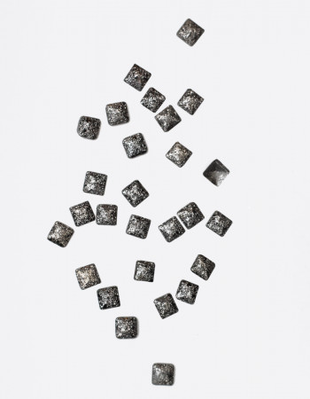 Полусферы квадр. черное серебро 2х2 мм Полусферы квадр. черное серебро 2х2 мм