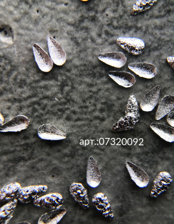 Полусферы лепестки шлифованные серебро 1х2 мм  Полусферы лепестки шлифованные серебро 1х2 мм