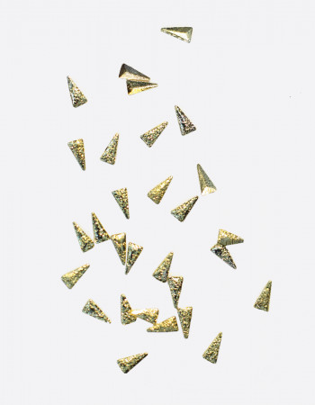 Полусферы треуг. гран.шлиф. золото 1,5х3 мм  Полусферы треуг. гран.шлиф. золото 1,5х3 мм