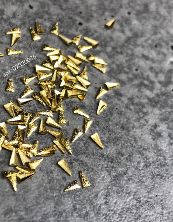 Полусферы треуг. гран.шлиф. золото 1,5х3 мм  Полусферы треуг. гран.шлиф. золото 1,5х3 мм