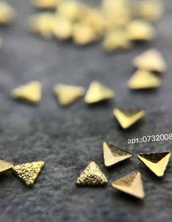 Полусферы треуг. гран. шлиф. зол. 2х2 мм  Полусферы треуг. гран. шлиф. зол. 2х2 мм